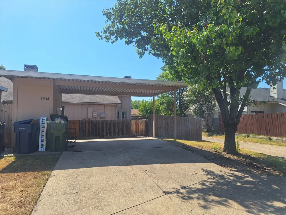 3946 Queens Court Garland, TX 75043