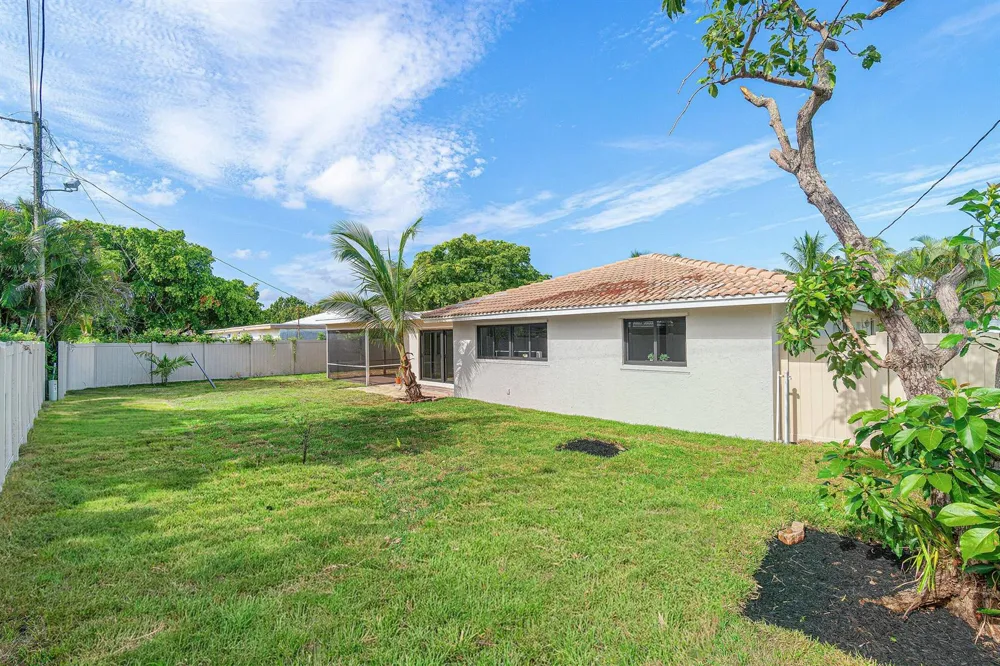 2538 SW 13th Court Boynton Beach, FL 33426
