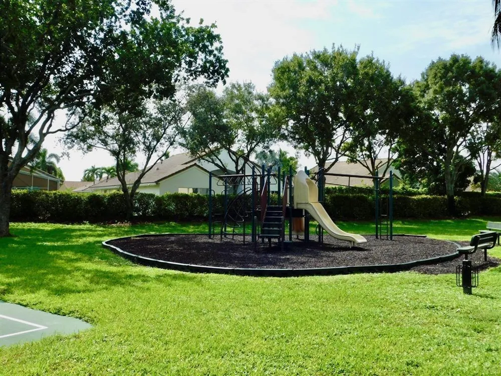 9070 TREMEZZO LANE Boynton Beach, FL 33472
