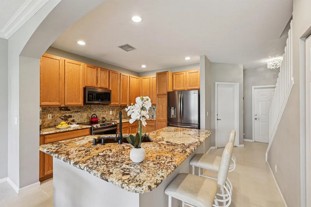 9070 TREMEZZO LANE Boynton Beach, FL 33472