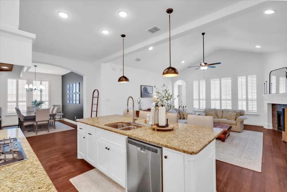 1004 Calumet Court Roanoke, TX 76262