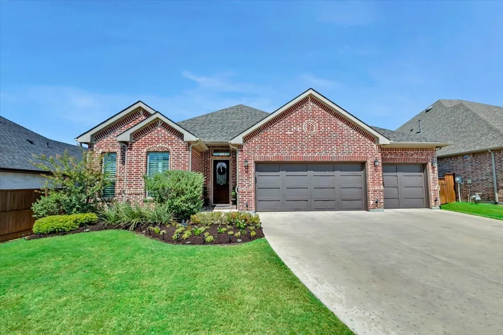 1004 Calumet Court Roanoke, TX 76262