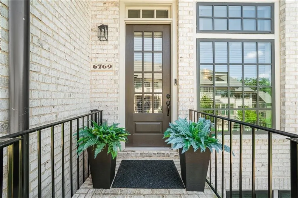 6769 Prelude Drive Sandy Springs, GA 30328