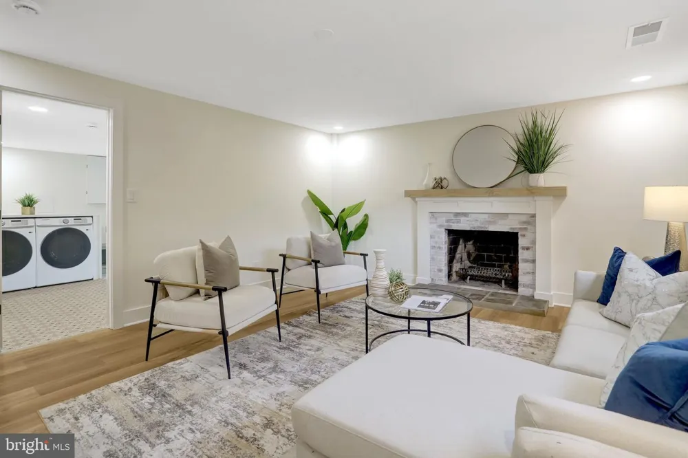 4612 9TH STREET S Arlington, VA 22204