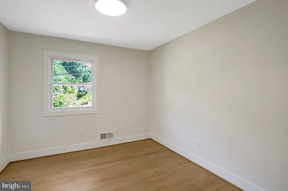 4612 9TH STREET S Arlington, VA 22204