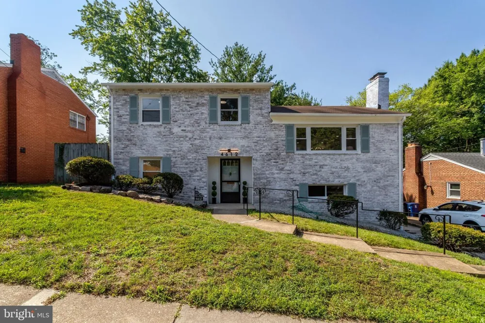 4612 9TH STREET S Arlington, VA 22204