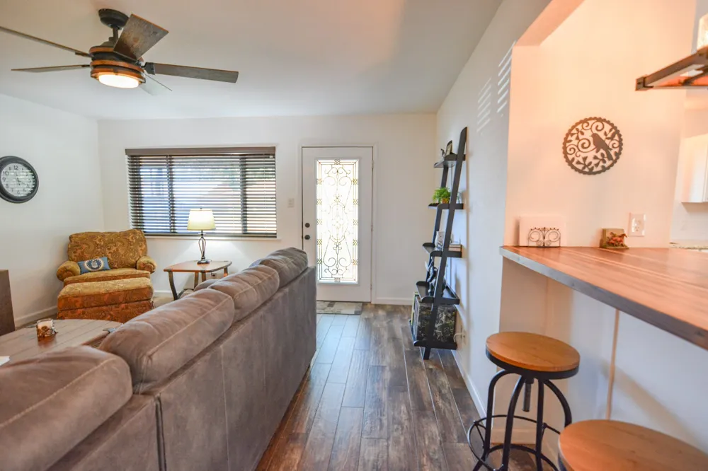 1207 Lynnwood Drive Cleburne, TX 76033