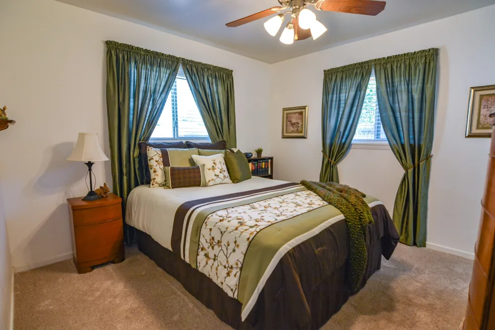 1207 Lynnwood Drive Cleburne, TX 76033