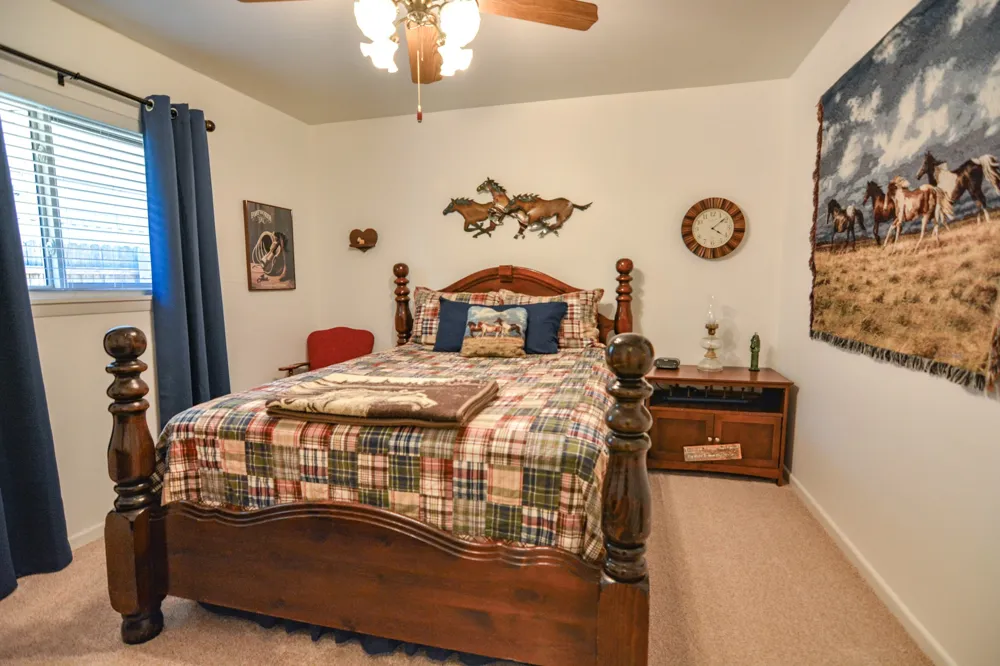 1207 Lynnwood Drive Cleburne, TX 76033