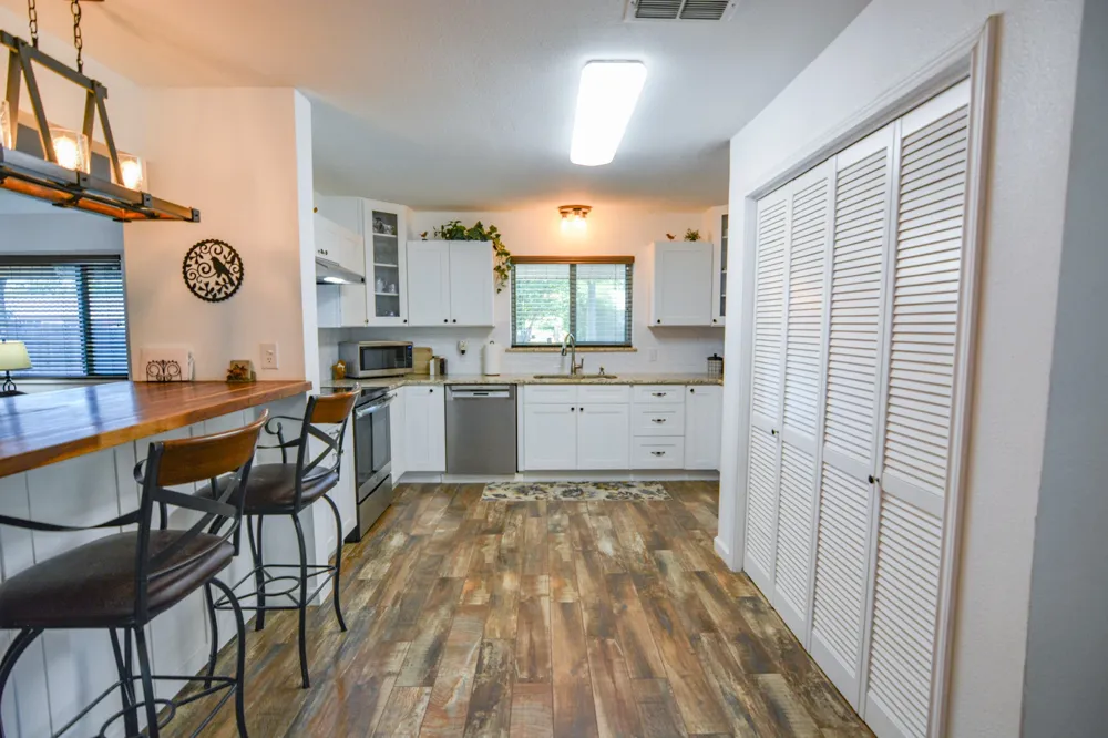 1207 Lynnwood Drive Cleburne, TX 76033