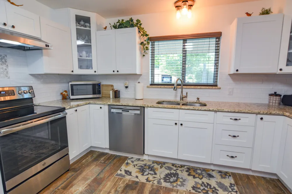 1207 Lynnwood Drive Cleburne, TX 76033