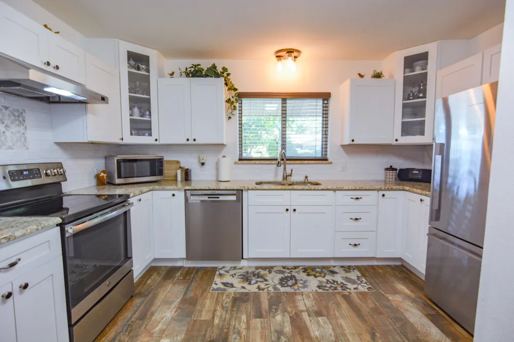 1207 Lynnwood Drive Cleburne, TX 76033