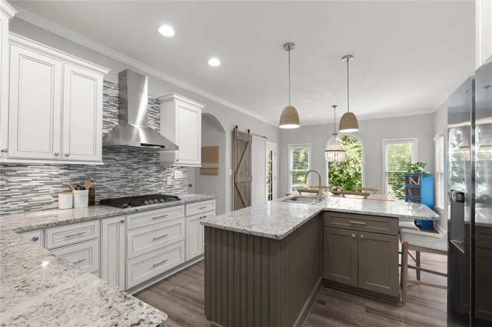 512 Old Field Cove Woodstock, GA 30189