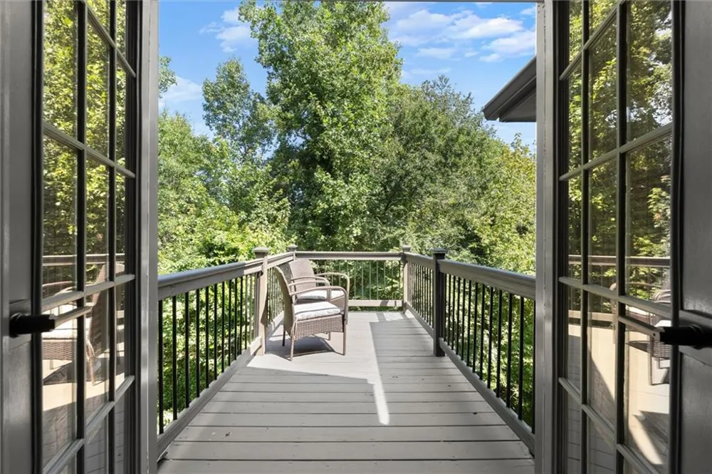 512 Old Field Cove Woodstock, GA 30189