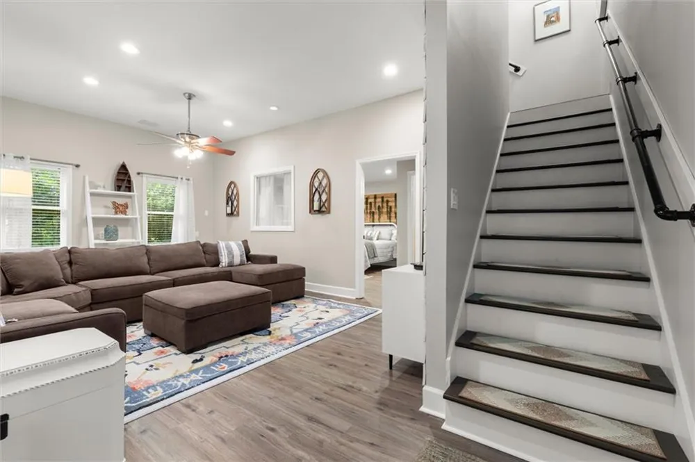 512 Old Field Cove Woodstock, GA 30189