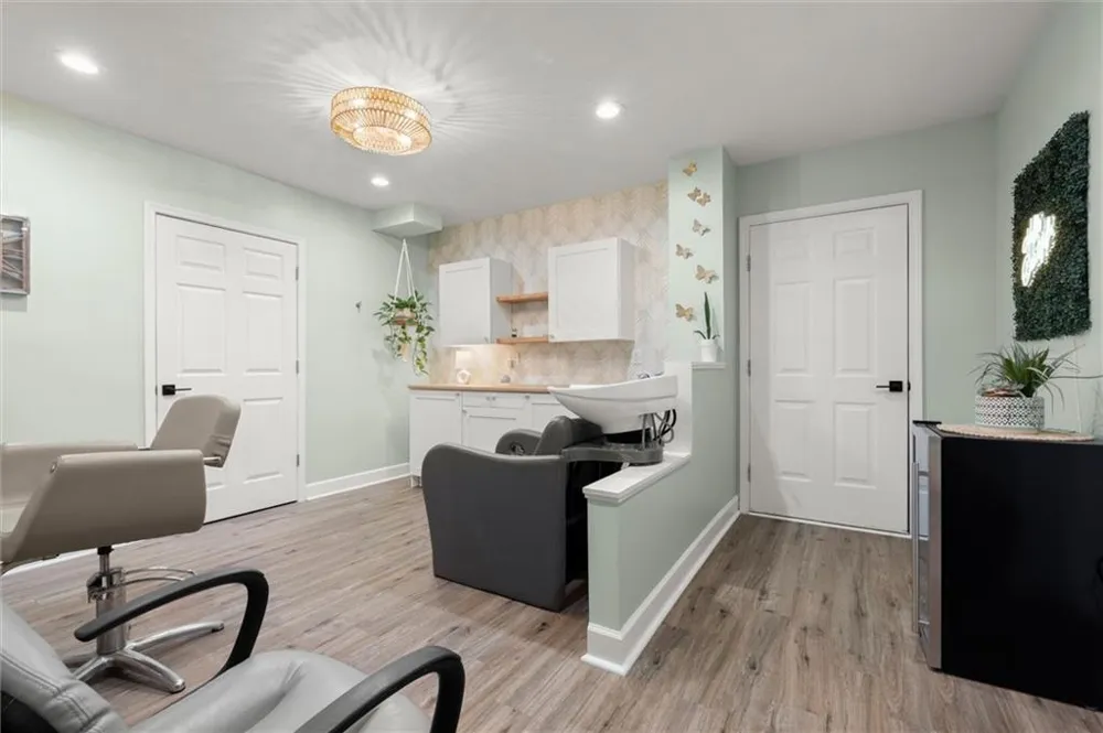 512 Old Field Cove Woodstock, GA 30189