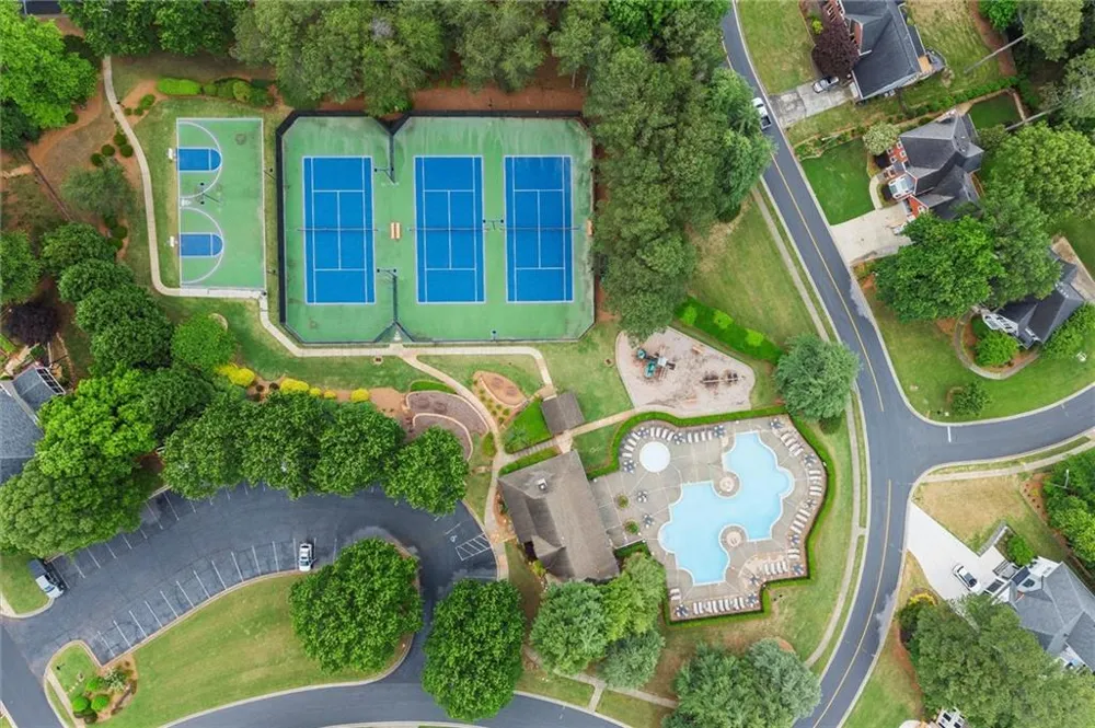 512 Old Field Cove Woodstock, GA 30189