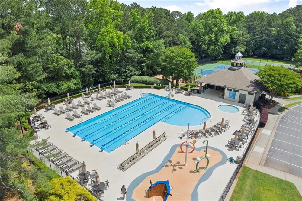512 Old Field Cove Woodstock, GA 30189