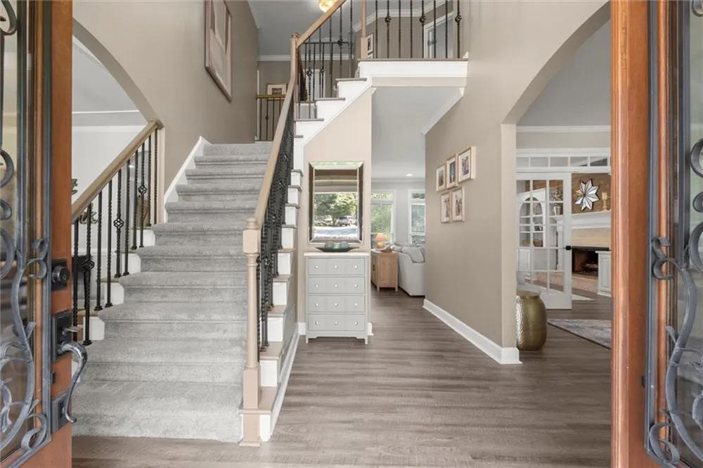 512 Old Field Cove Woodstock, GA 30189