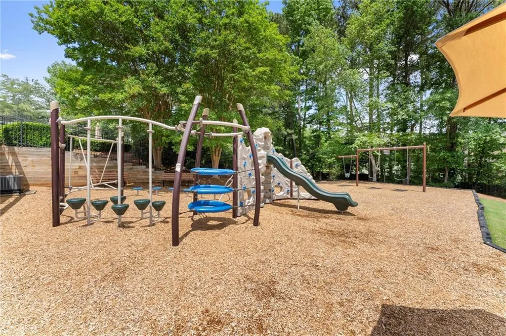 512 Old Field Cove Woodstock, GA 30189