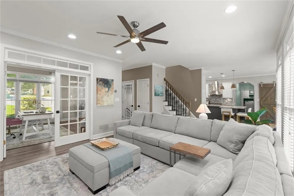 512 Old Field Cove Woodstock, GA 30189