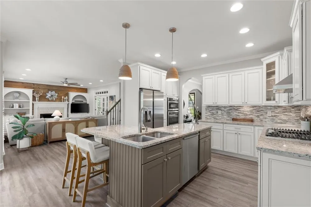 512 Old Field Cove Woodstock, GA 30189