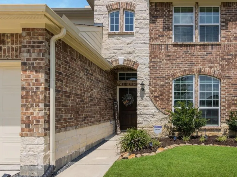 10048 Gold Finch Run Magnolia, TX 77354