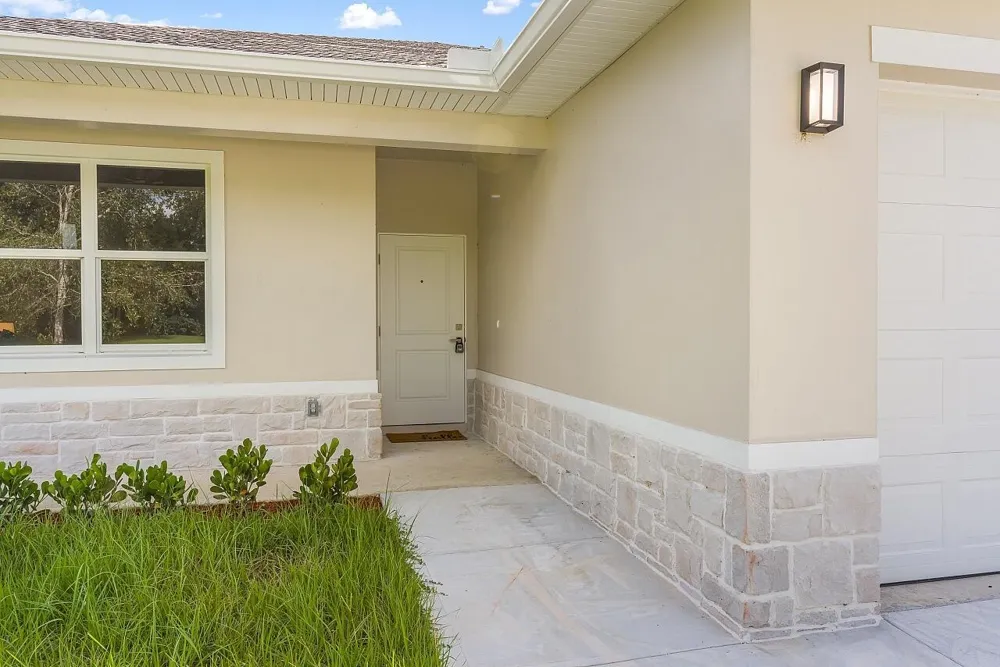 8526 102ND COURT Vero Beach, FL 32967