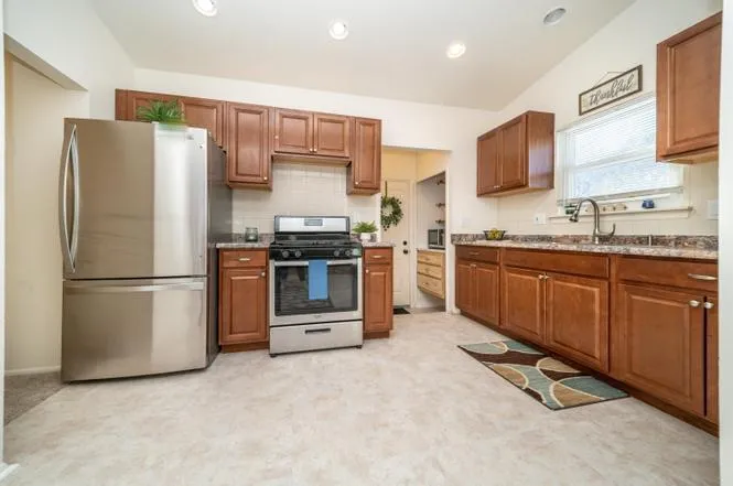442 Dobson Street Westland City, MI 48185