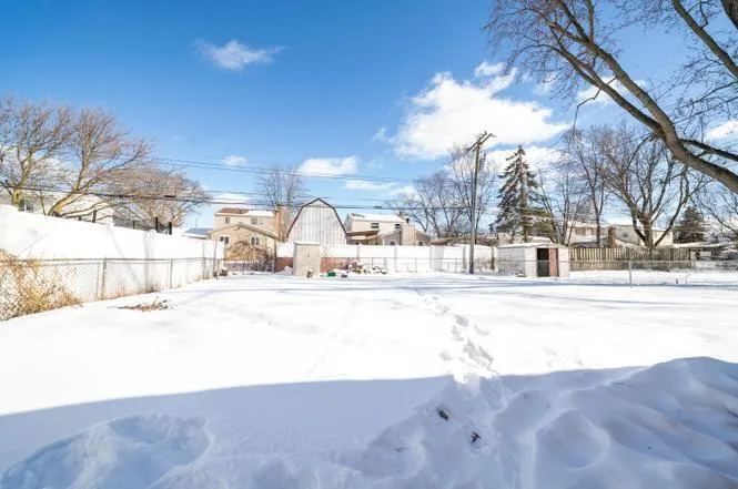 442 Dobson Street Westland City, MI 48185