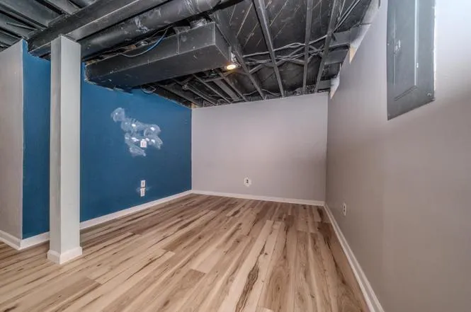 442 Dobson Street Westland City, MI 48185