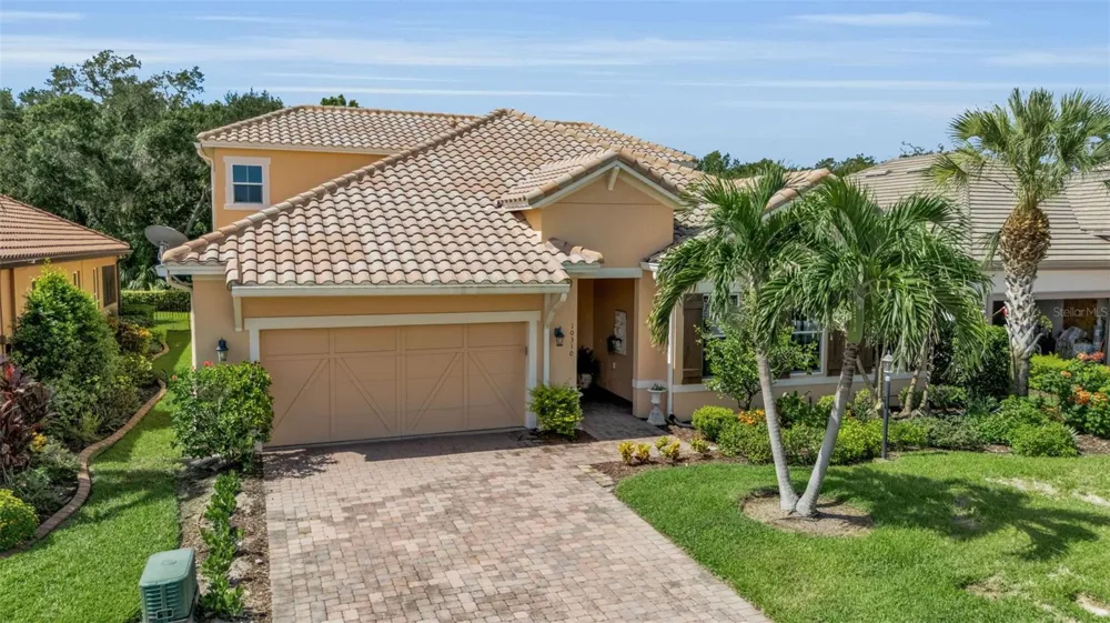 10310 EASTWOOD DRIVE Bradenton, FL 34211