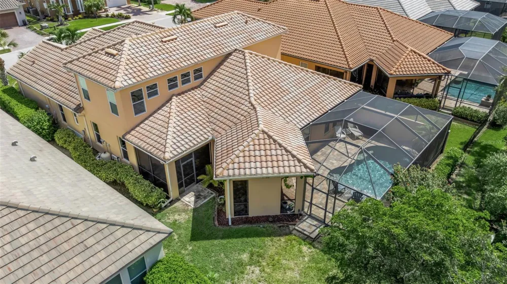 10310 EASTWOOD DRIVE Bradenton, FL 34211