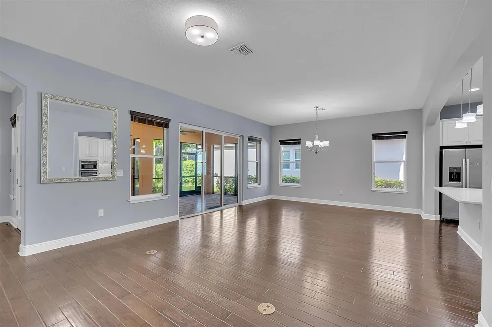 10310 EASTWOOD DRIVE Bradenton, FL 34211
