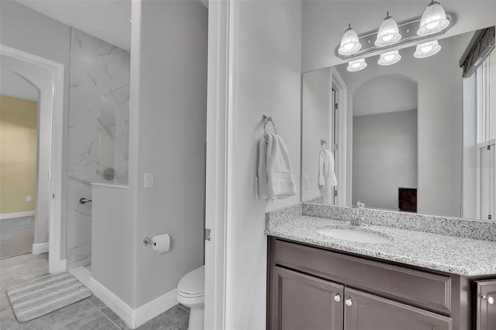 10310 EASTWOOD DRIVE Bradenton, FL 34211
