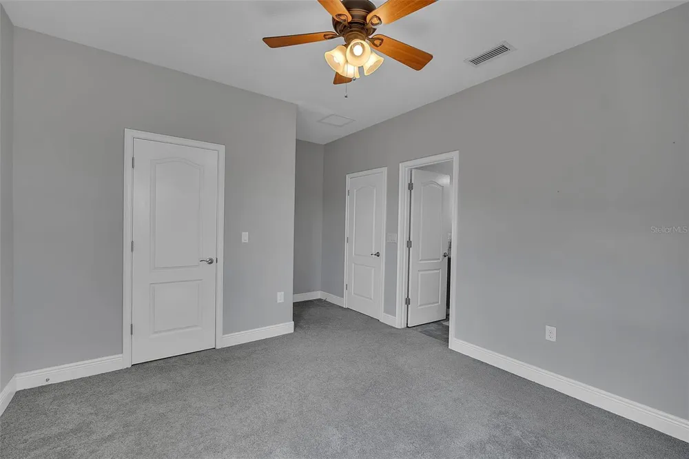 10310 EASTWOOD DRIVE Bradenton, FL 34211