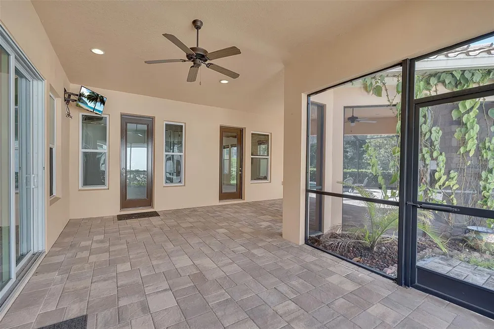 10310 EASTWOOD DRIVE Bradenton, FL 34211