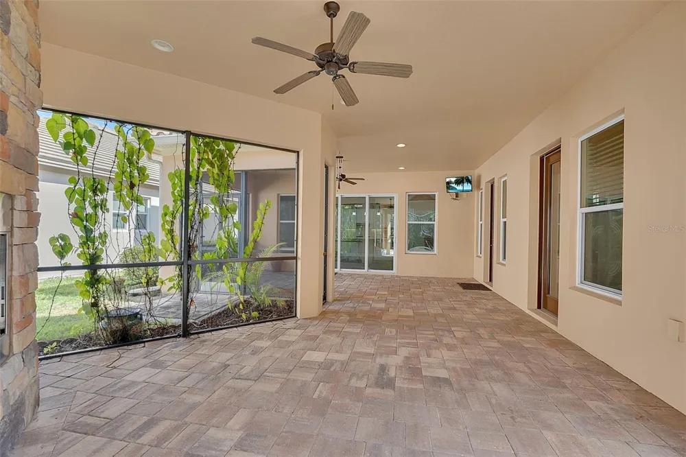 10310 EASTWOOD DRIVE Bradenton, FL 34211