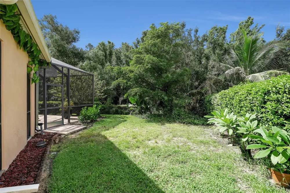 10310 EASTWOOD DRIVE Bradenton, FL 34211