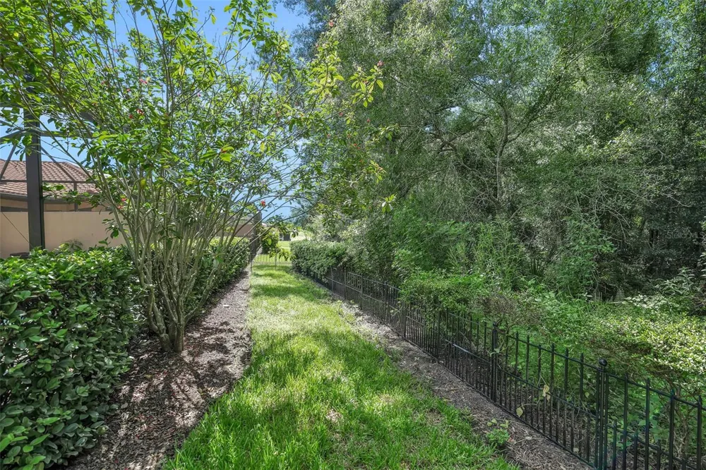 10310 EASTWOOD DRIVE Bradenton, FL 34211