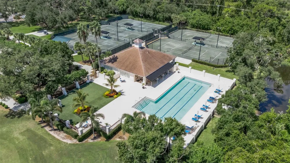 10310 EASTWOOD DRIVE Bradenton, FL 34211