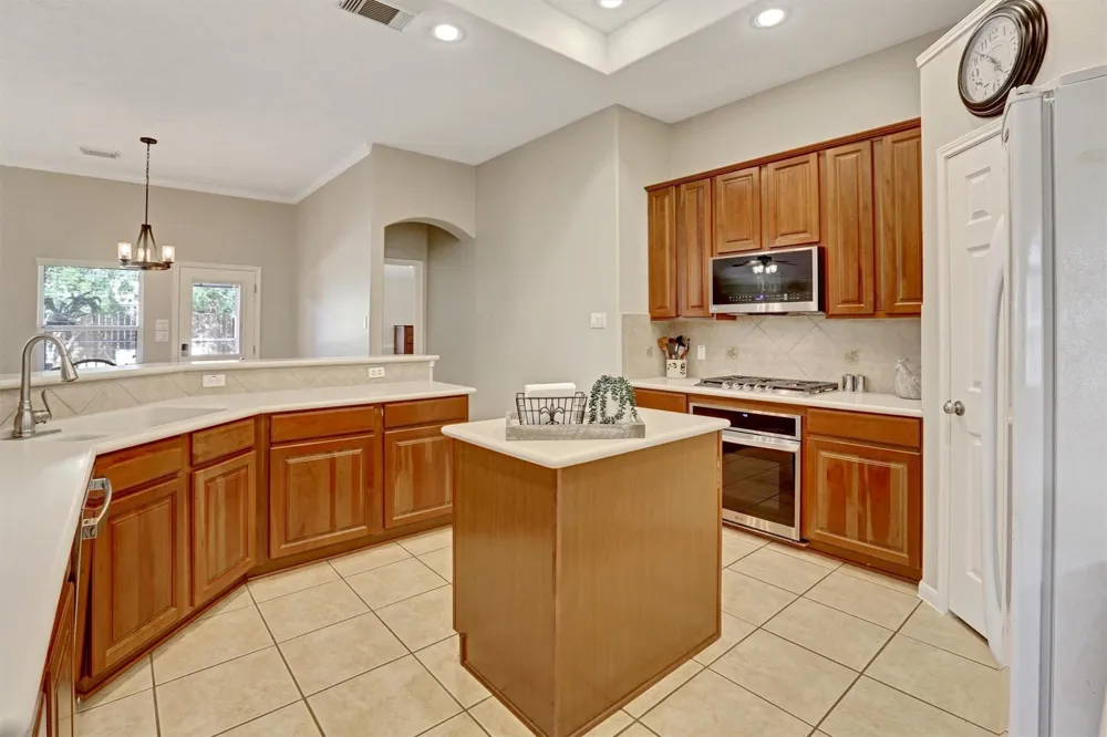 2911 Amber Hill Trail Pearland, TX 77581