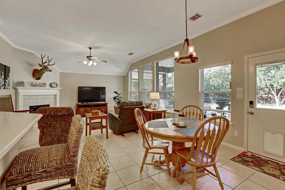 2911 Amber Hill Trail Pearland, TX 77581