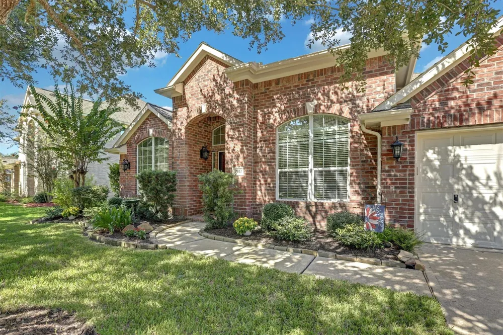2911 Amber Hill Trail Pearland, TX 77581