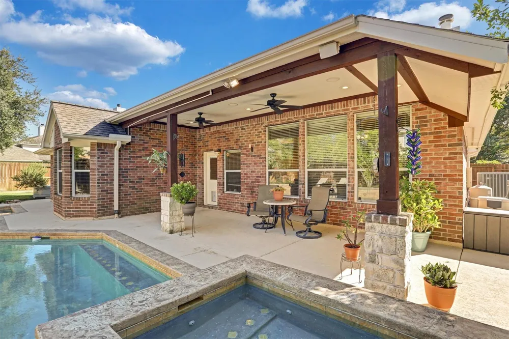 2911 Amber Hill Trail Pearland, TX 77581
