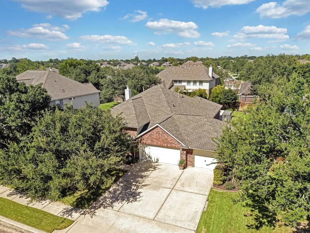 2911 Amber Hill Trail Pearland, TX 77581