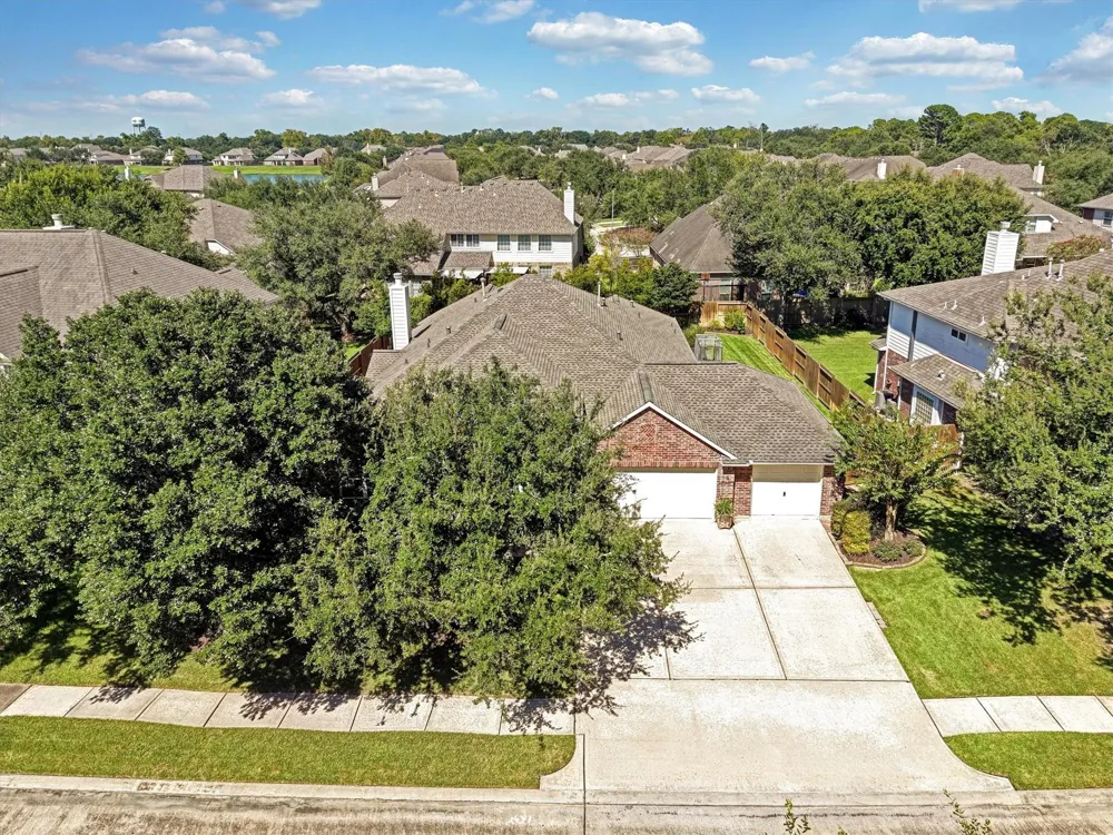 2911 Amber Hill Trail Pearland, TX 77581