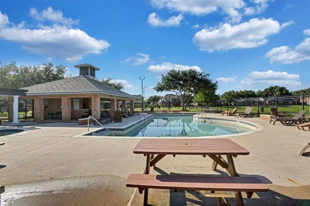 2911 Amber Hill Trail Pearland, TX 77581