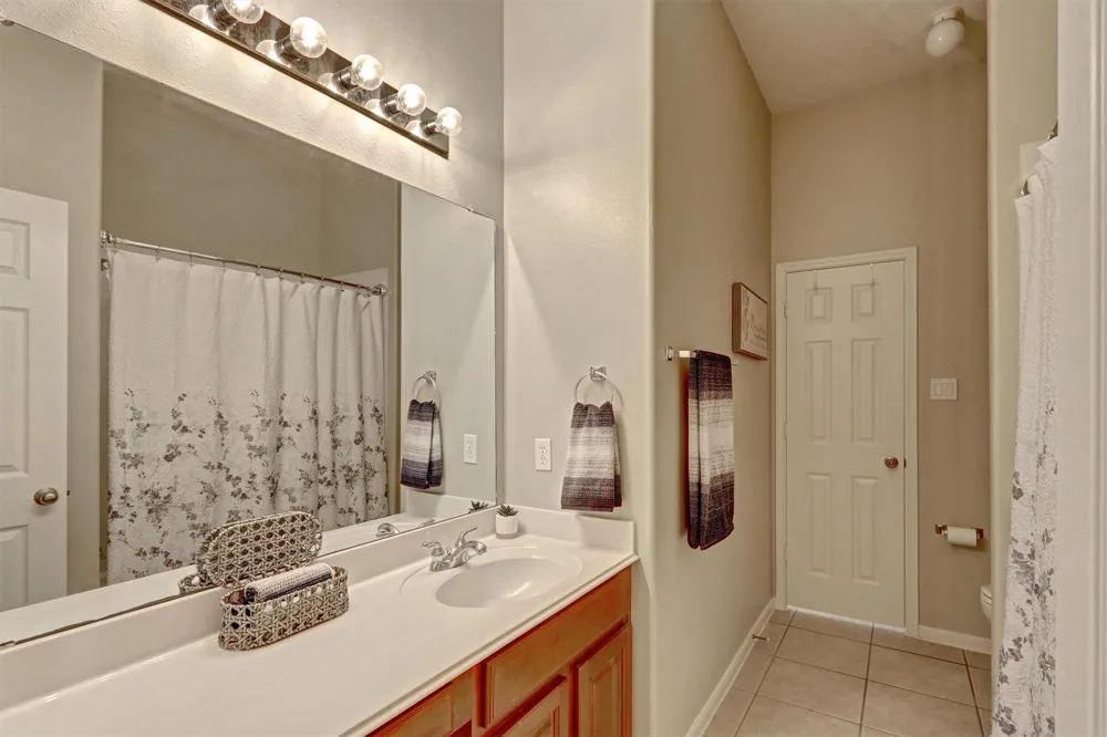 2911 Amber Hill Trail Pearland, TX 77581