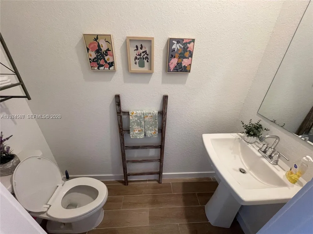 2346 SE 12th Ct Homestead, FL 33035